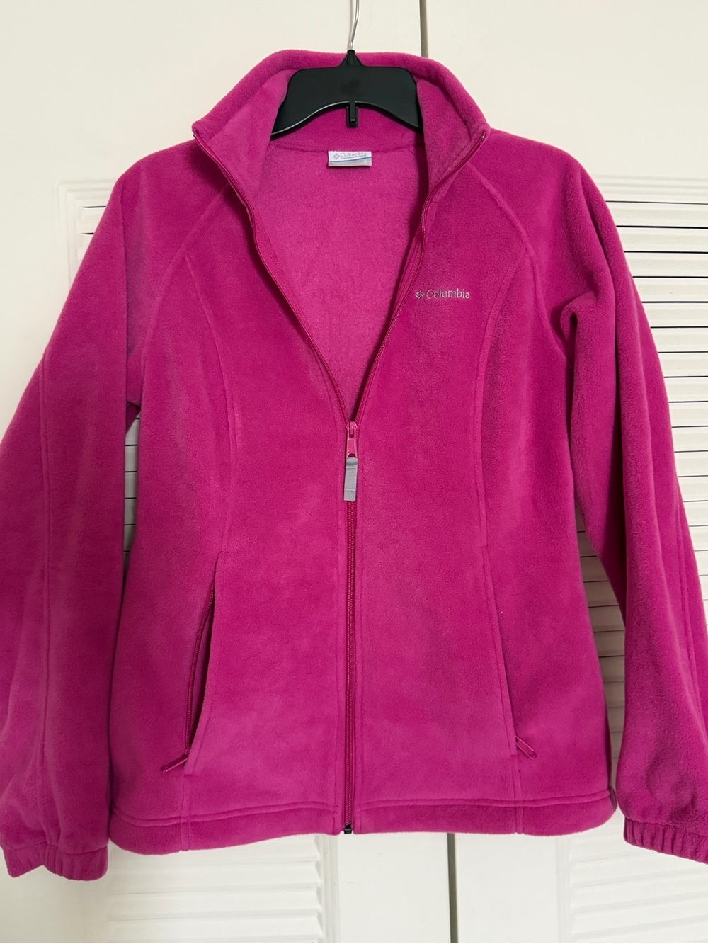 Gently used Columbia woman’s size small Fuchsia Zip-Up Fleece Jacket